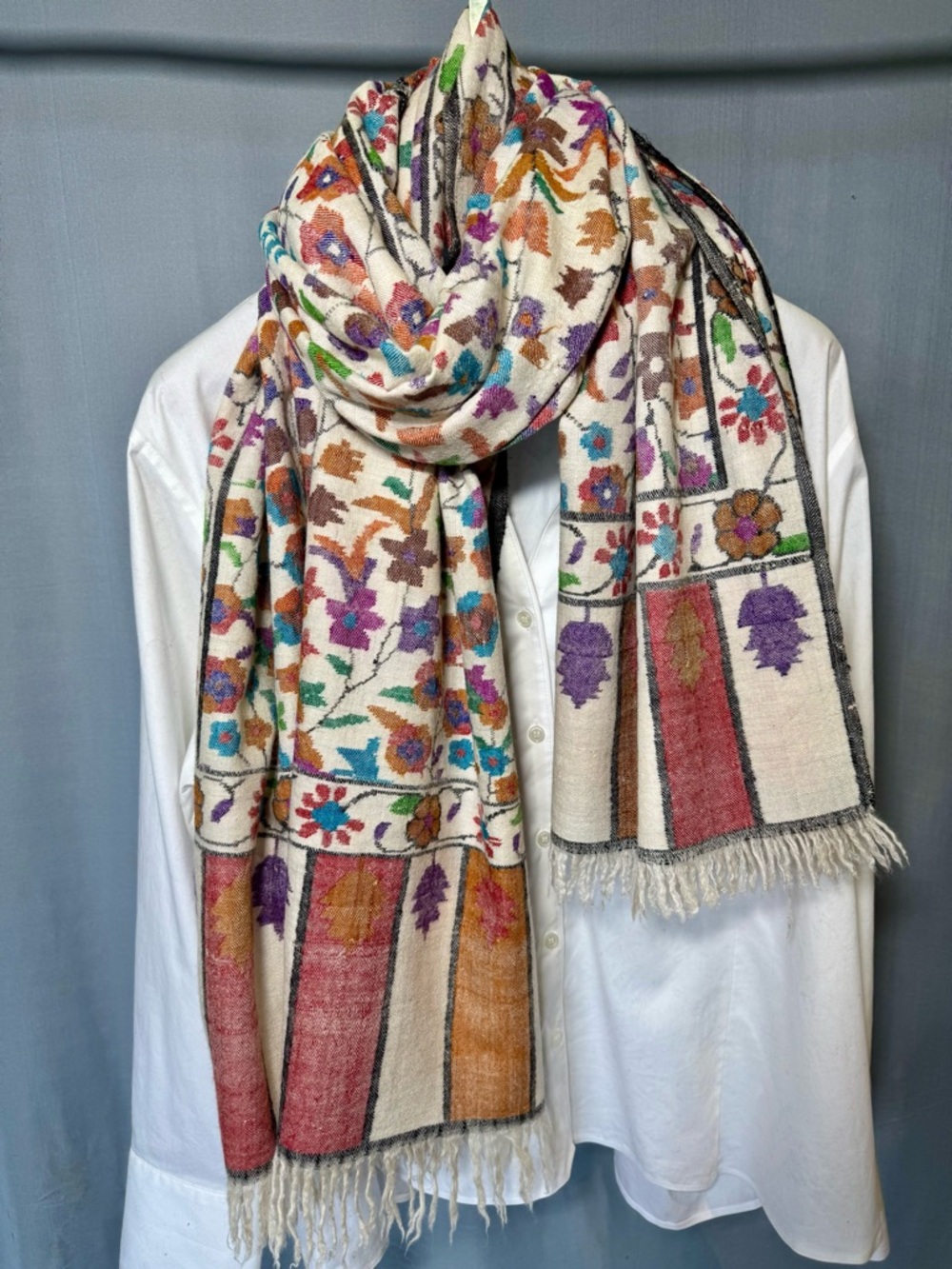 Hand spun kani with GI tag - Picture 3 of 3